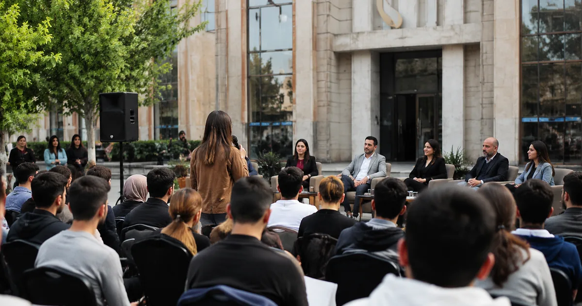 Gençler Yunusemre'de buluştu: Uzmanlarla sorunlara çözüm arandı