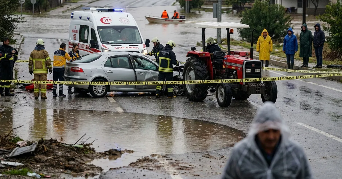 Manisa Selendi'de feci kaza: Karı koca araçta sıkıştı - Manisa Bakış