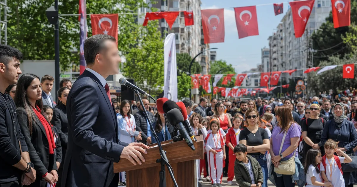 Bayburt'tan Manisa'ya Gençlik Rüzgarı: Milli Birlik Yürüyüşü Coşkusu - Manisa Bakış