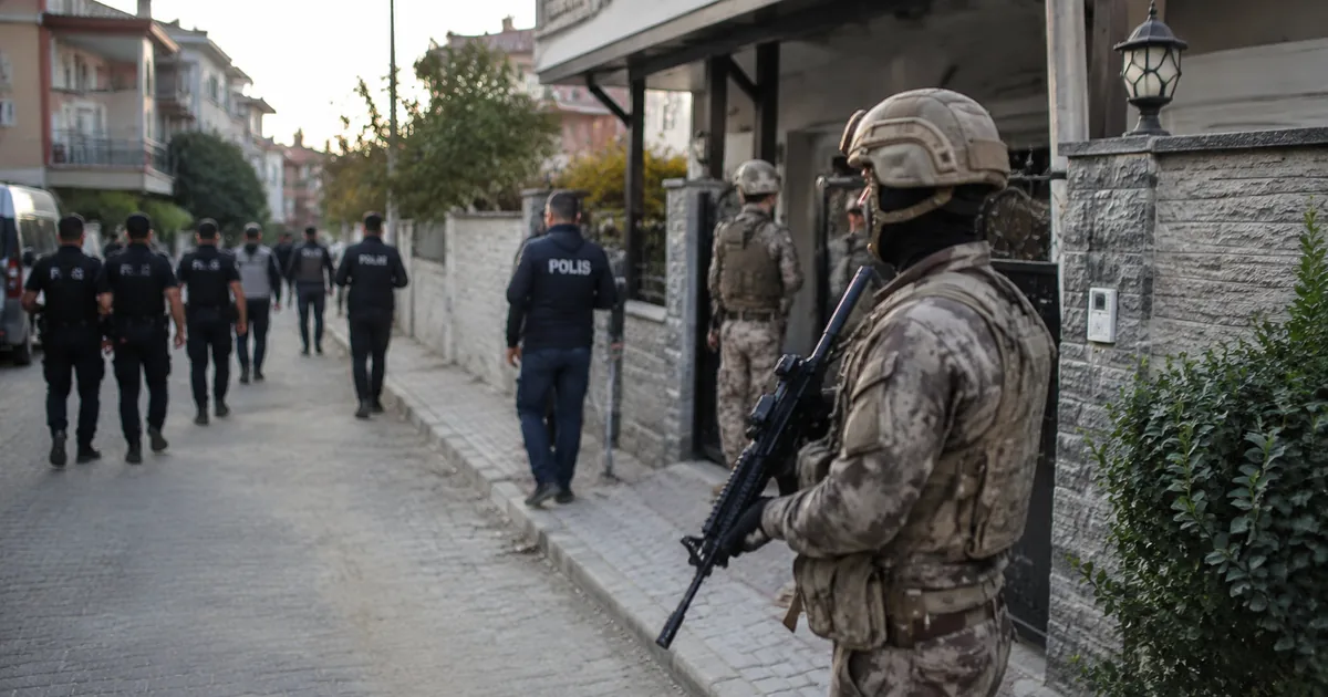 Nitelikli yağma yapan Daltonlar'a operasyon: 10 tutuklama - Manisa Bakış