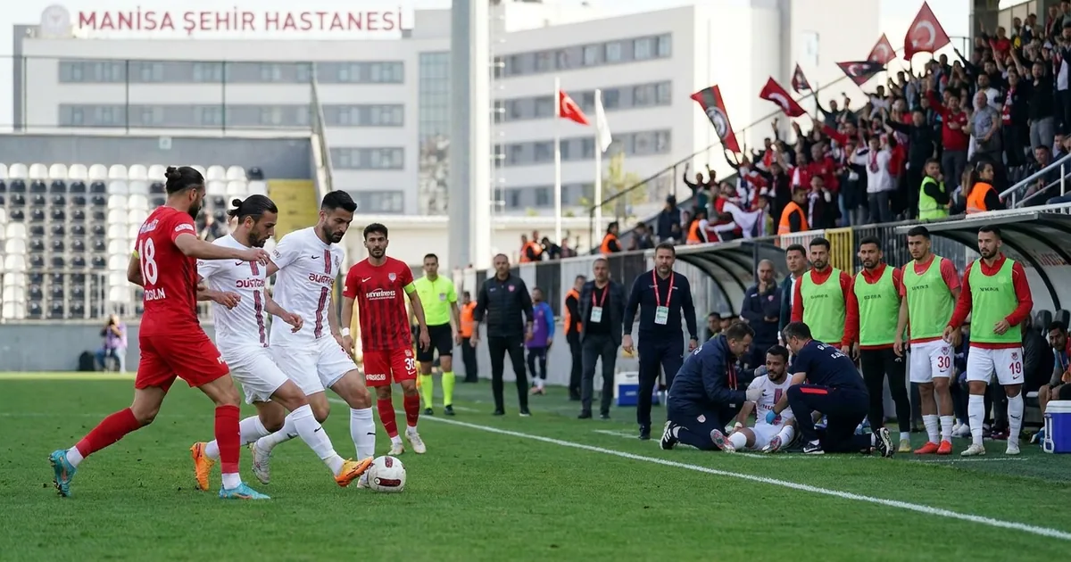 19 yaşındaki futbolcu Elvin Mendy hastaneye kaldırıldı - Manisa Bakış