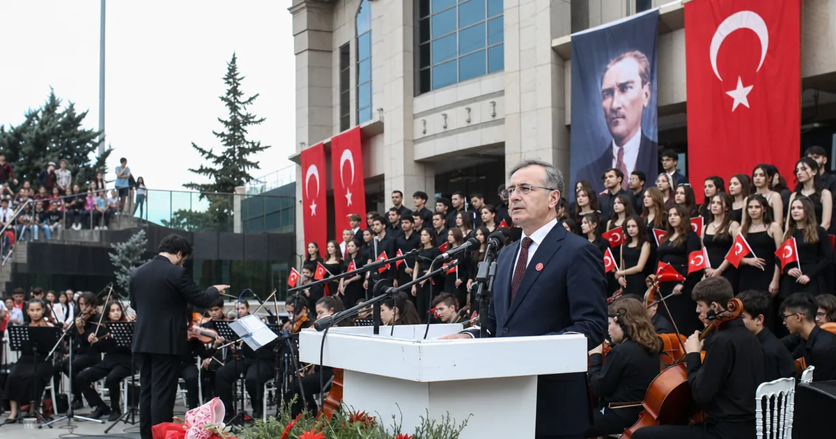 Manisa'da 19 Mayıs Ruhu: Senfoni Orkestrası ve Koro'dan Coşkulu Konser - Manisa Bakış