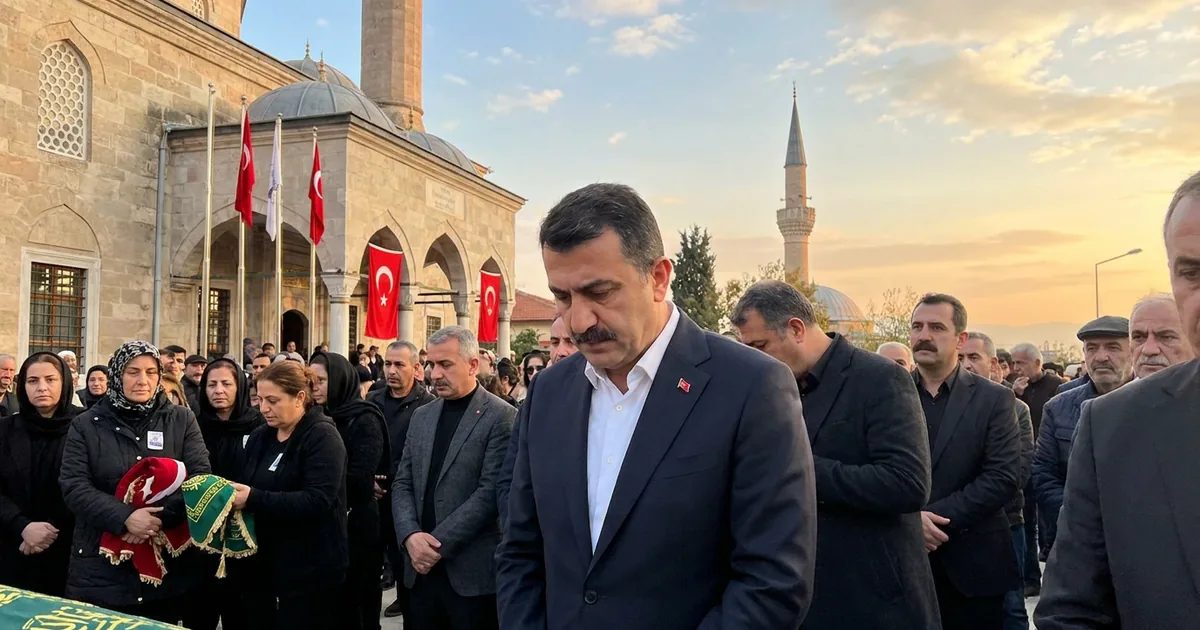 Manisa siyasetinin acı günü: Berk Mersinli babasını kaybetti - Manisa Bakış