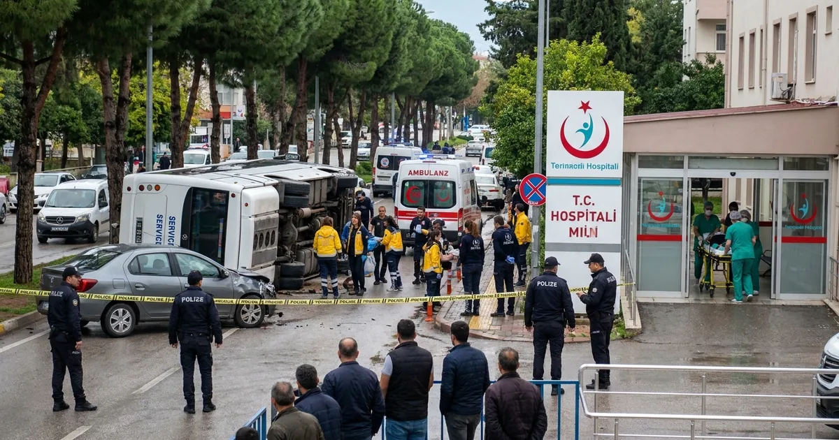 İzmir’de gece saatlerinde kaza: 4 kişi hastaneye kaldırıldı