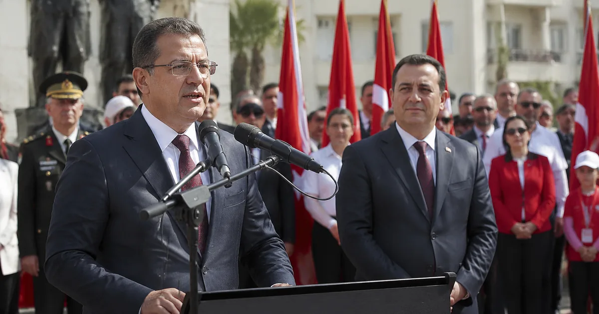 Vali Özkan ve Başkan Dutlulu 19 Mayıs töreninde buluştu - Manisa Bakış
