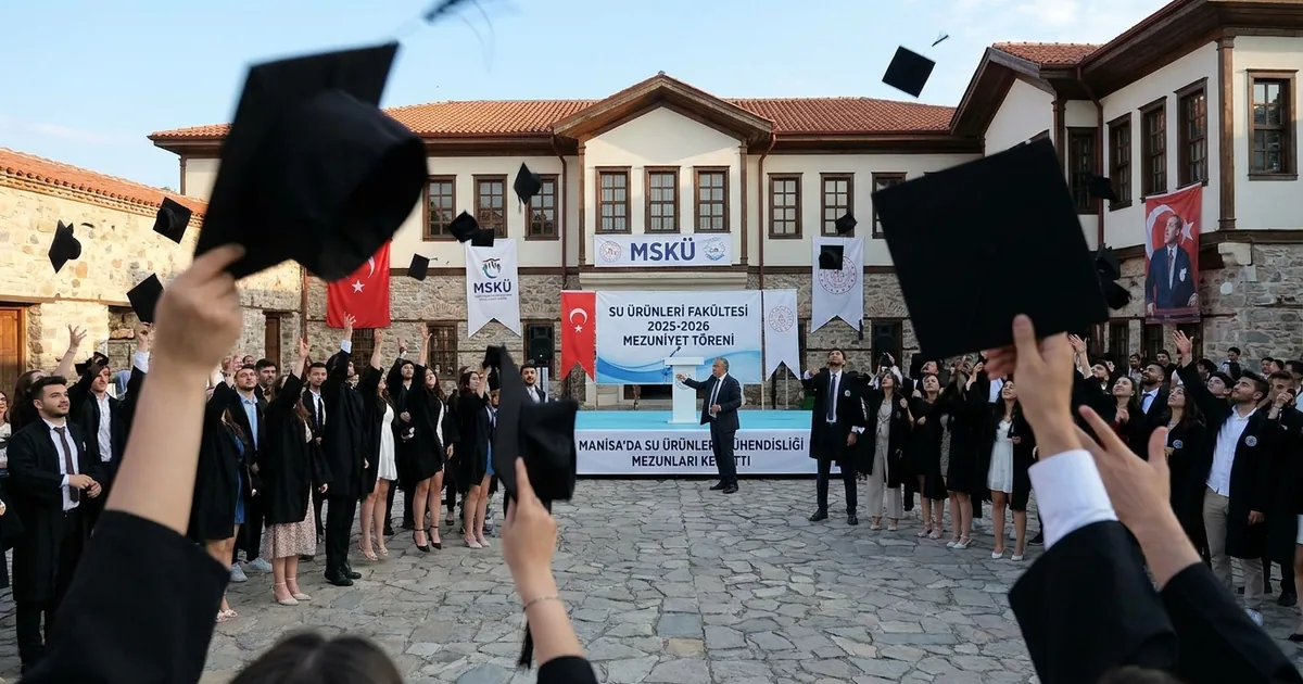 Manisa’da Su Ürünleri Mühendisliği mezunları kep attı - Manisa Bakış