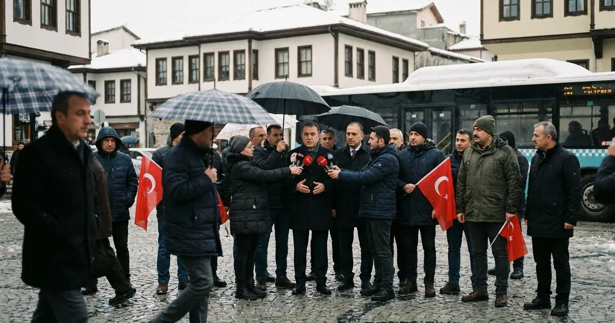 Özgür Özel'den Manisa'ya mesaj: CHP kolay terk edilmez