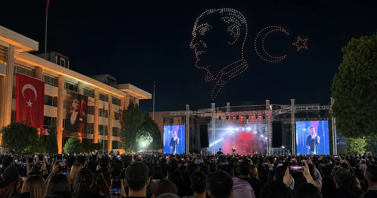 Manisa 19 Mayıs'ı Coşkuyla Kutladı: 300 Dronla Gökyüzünde Şölen - Manisa Bakış