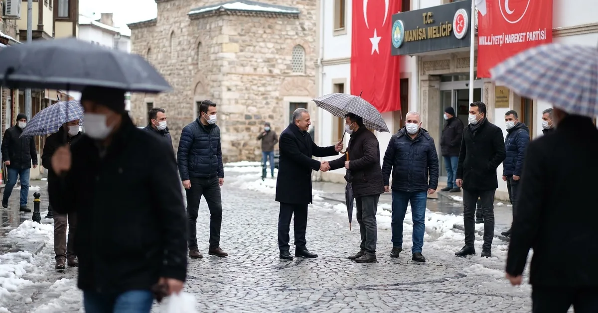 MHP Manisa'da bayrak yarışı: Tosuner'den Savaş'a devir