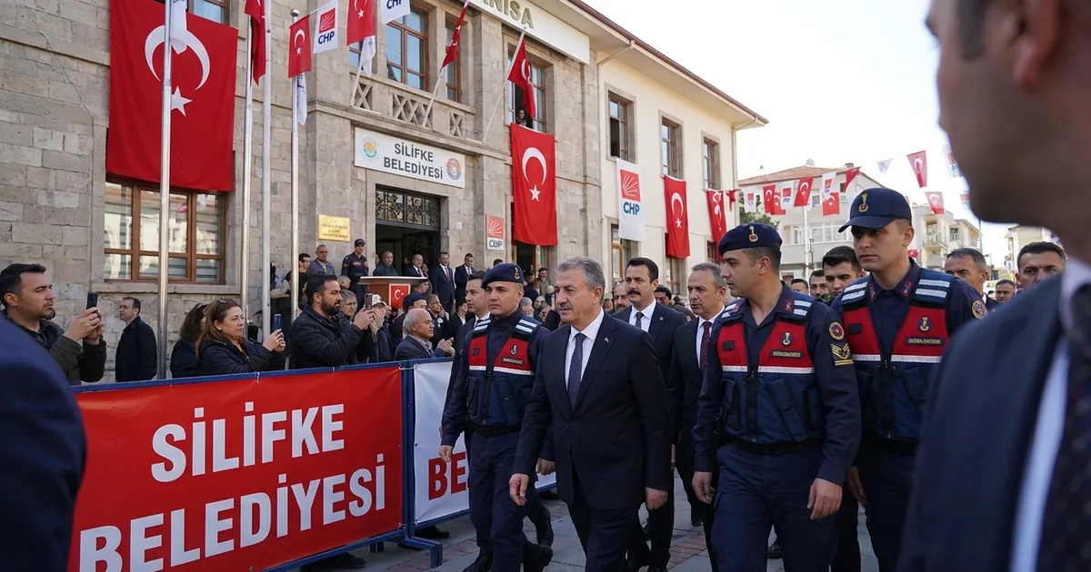 CHP’li Silifke Belediye Başkanı Mustafa Turgut’a operasyon - Manisa Bakış