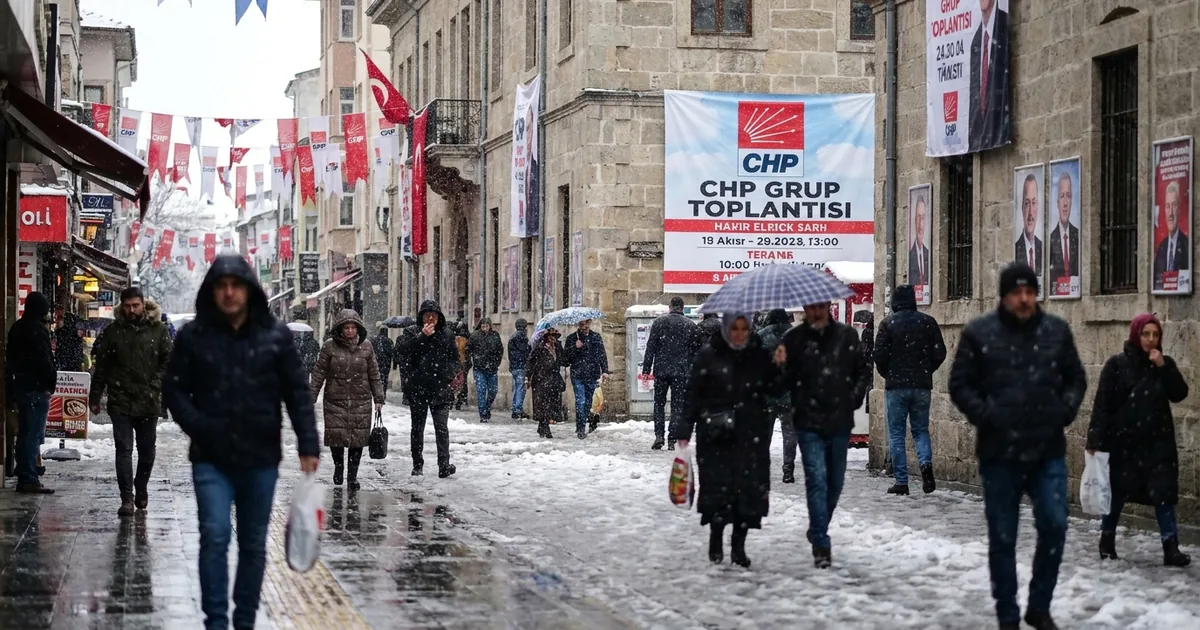 Manisa’dan Ankara’ya CHP’de grup toplantısı krizi büyüyor