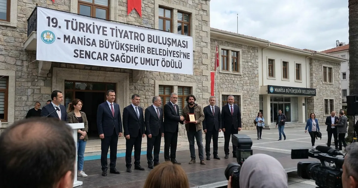 Manisa Büyükşehir Belediyesi'ne tiyatrodan umut ödülü - Manisa Bakış